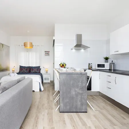 Apartamento Live Burgado *