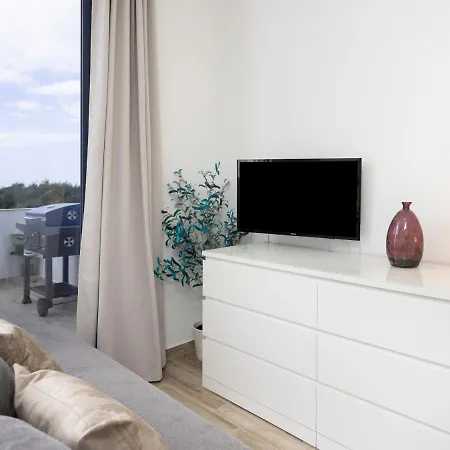 Apartamento Live Burgado